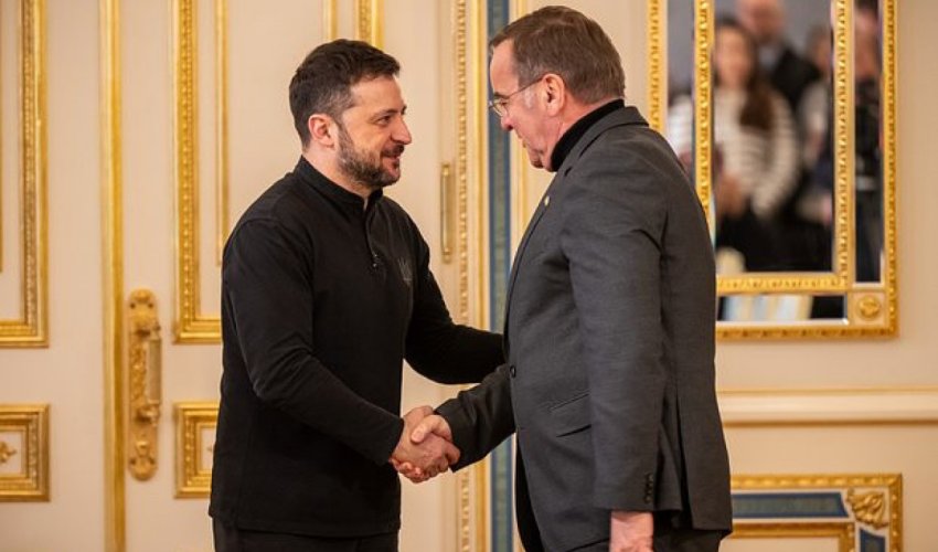 Zelenski Almaniyanın müdafiə naziri ilə görüşüb Zelenski Almaniyanın müdafiə naziri ilə görüşüb