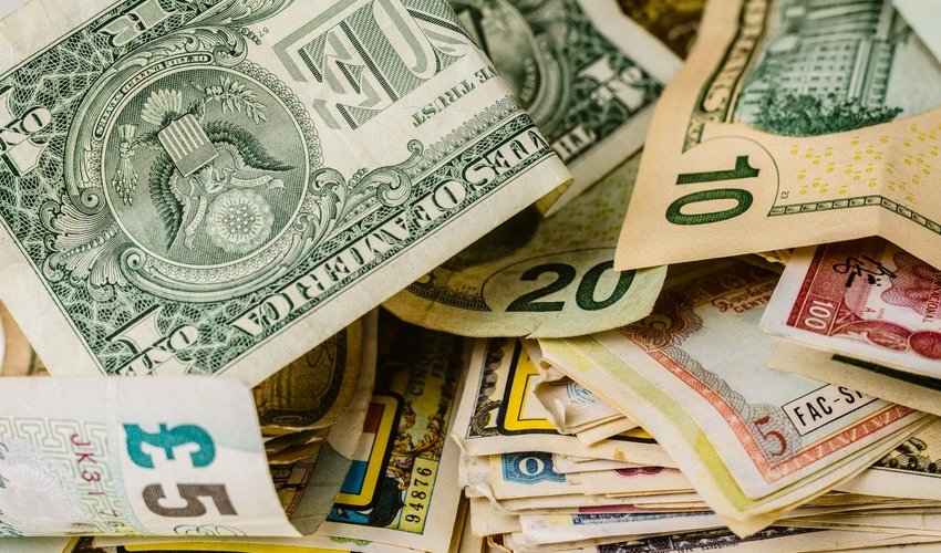 Avro və rubl bahalaşıb - Günün məzənnəsi