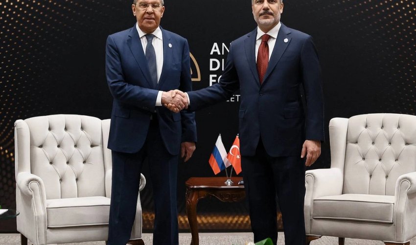 Hakan Fidanla Sergey Lavrov arasında telefon danışığı olub Hakan Fidanla Sergey Lavrov arasında telefon danışığı olub