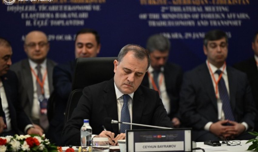 Ankarada üçtərəfli Bəyannamə imzalanıb Ankarada üçtərəfli Bəyannamə imzalanıb