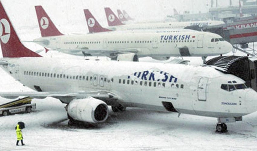 İstanbulda uçuşların əksəriyyəti təxirə salınıb İstanbulda uçuşların əksəriyyəti təxirə salınıb