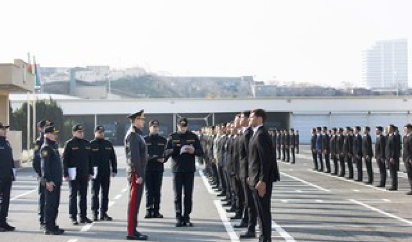 Вилаят Эйвазов провел строевой смотр в связи с приемом на службу