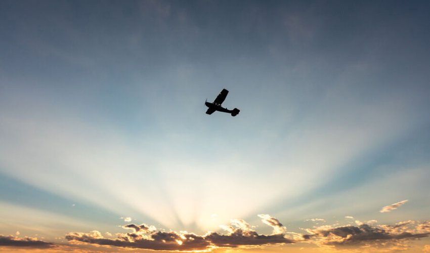 Hava iki təyyarə toqquşub - Pilotar ölüb