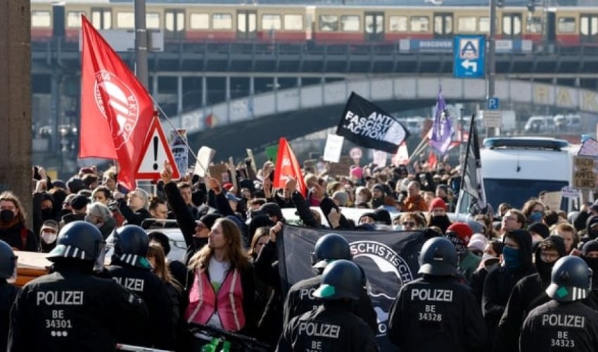 Националисты вышли на митинг в Берлине