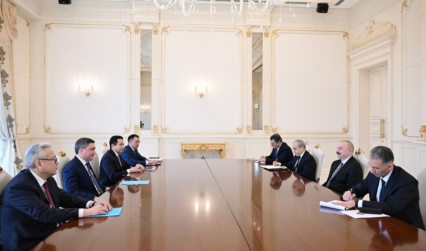 PrezidentOljas Bektenovu qəbul edib