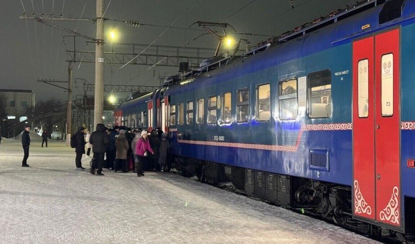 В Казахстане из-за закрытых трасс пассажирам будут организованы места в поездах