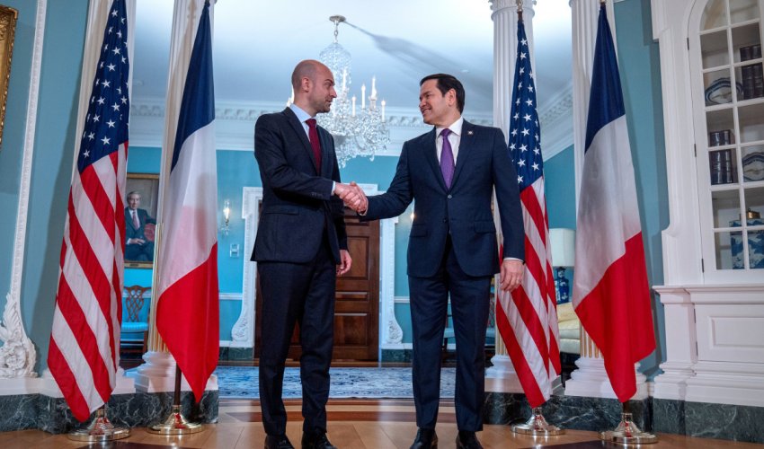 Rubio Fransanın XİN başçısı ilə görüşüb Rubio Fransanın XİN başçısı ilə görüşüb