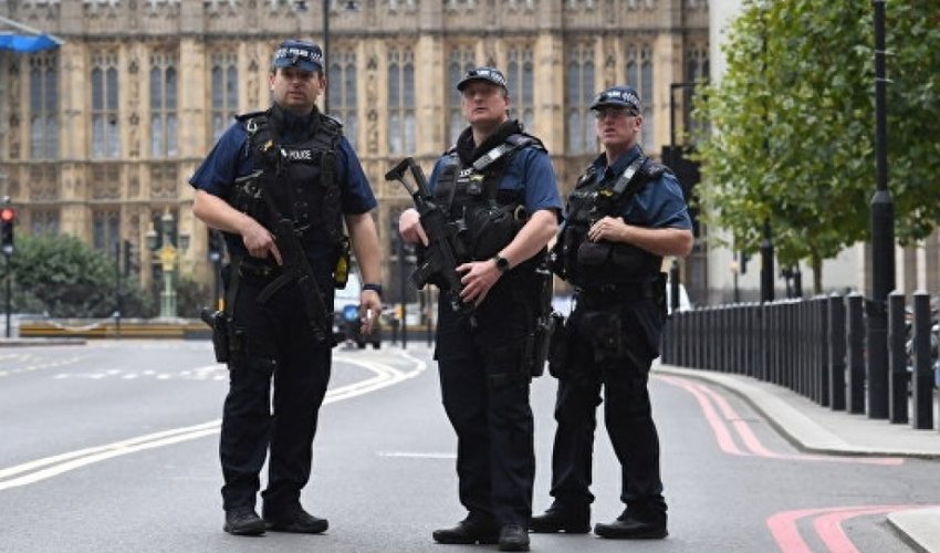 Britaniyada terror aktı hazırlamaqda şübhəli bilinən iranlılar saxlanılıb Britaniyada terror aktı hazırlamaqda şübhəli bilinən iranlılar saxlanılıb