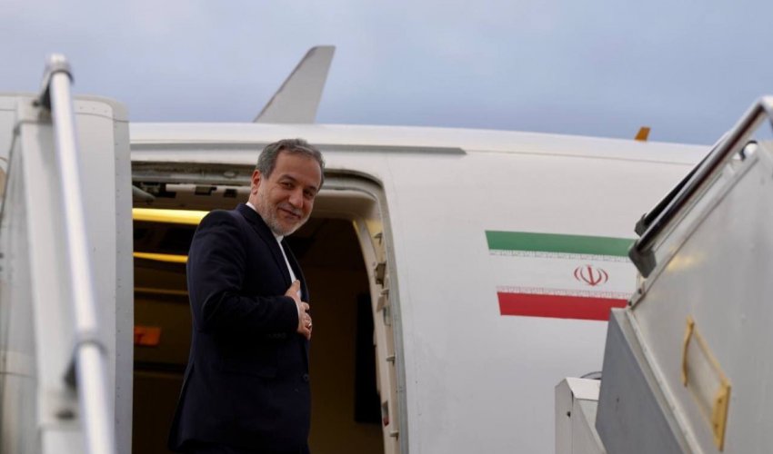 İran XİN rəhbəri Hindistana səfər edib İran XİN rəhbəri Hindistana səfər edib