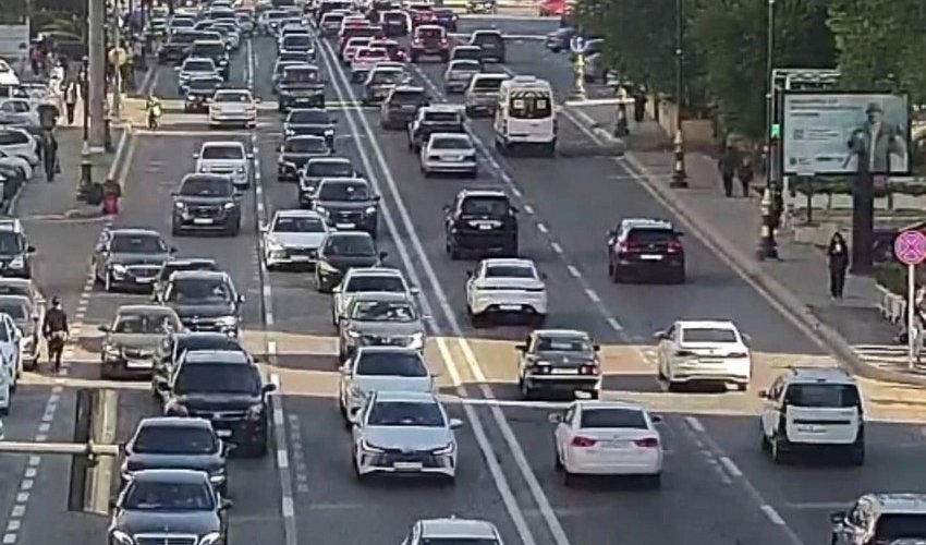 Yollarda tıxac var - Siyahı Yollarda tıxac var - Siyahı