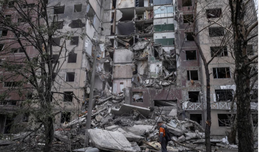 Russian airstrike damages apartment building in eastern Ukraine’s Kostiantynivka Russian airstrike damages apartment building in eastern Ukraine’s Kostiantynivka