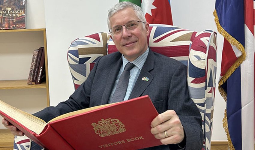 Britaniya səfirindən Heydər Əliyevlə bağlı paylaşım Britaniya səfirindən Heydər Əliyevlə bağlı paylaşım