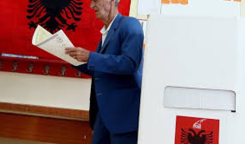 Albaniyada parlament seçkiləri keçirilir Albaniyada parlament seçkiləri keçirilir