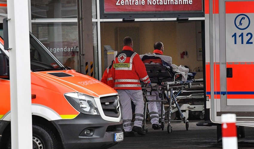 В Германии более 20 человек пострадали в аварии с автобусом В Германии более 20 человек пострадали в аварии с автобусом