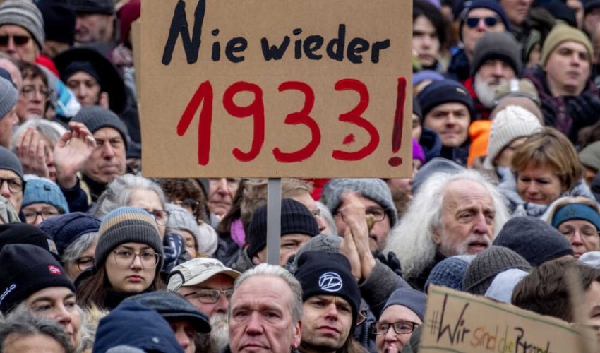 Немцы вышли против националистов Немцы вышли против националистов