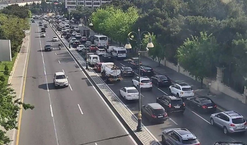 Yollarda tıxac var - Siyahı