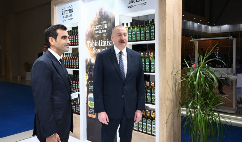 Ölkə başçısı “Azərsun Holdinq” stendini ziyarət edib Ölkə başçısı “Azərsun Holdinq” stendini ziyarət edib