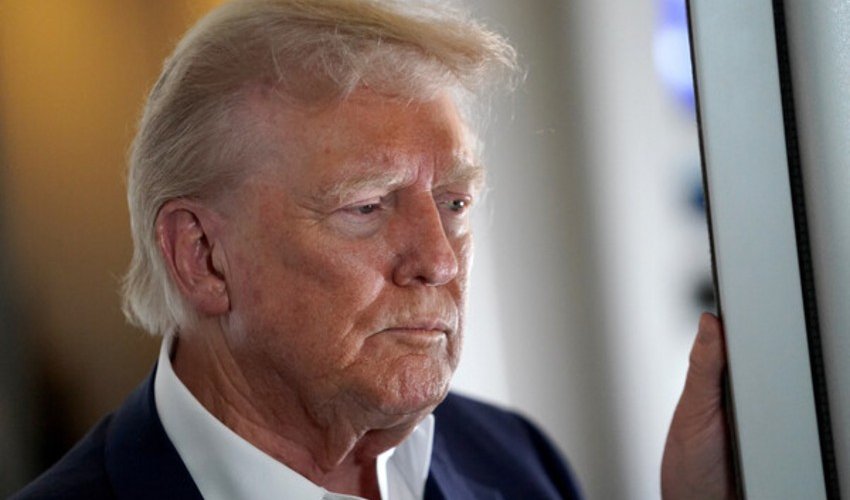 Трамп не исключил новых санкций против РФ и Ирана Трамп не исключил новых санкций против РФ и Ирана