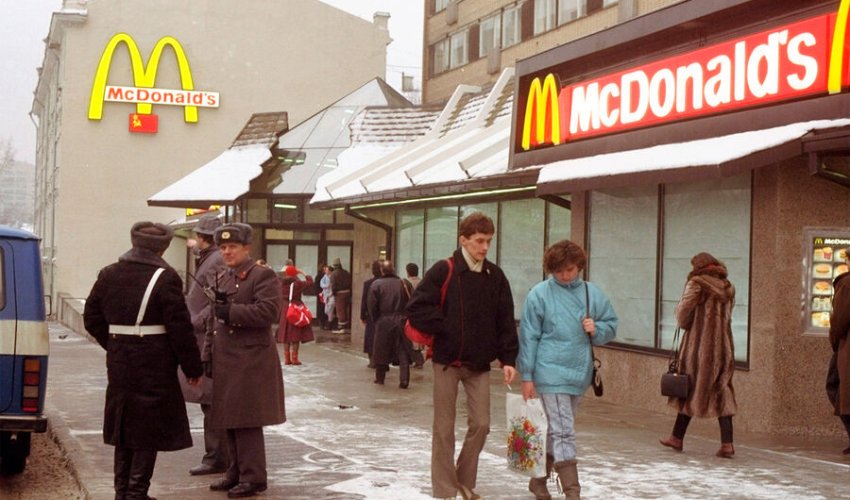 McDonald's Rusiya bazarına qayıda bilər McDonald's Rusiya bazarına qayıda bilər