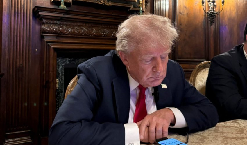 Трамп потребовал производить iPhone в США Трамп потребовал производить iPhone в США