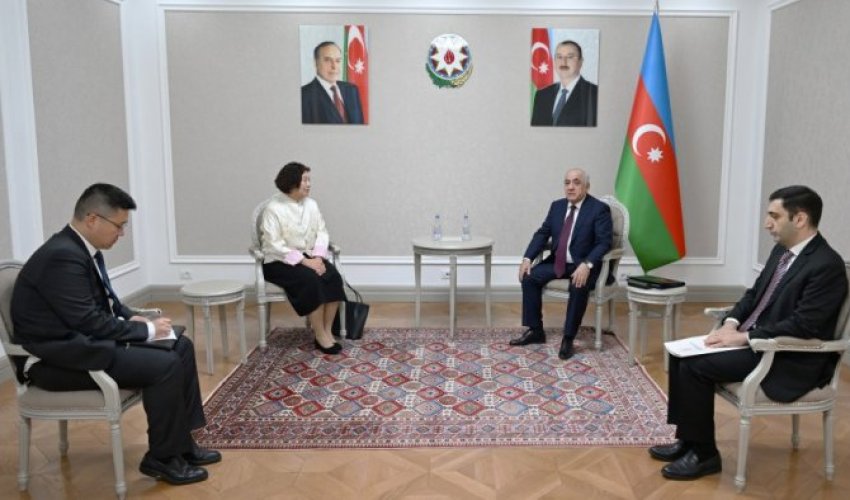 Baş nazir Çinin Azərbaycandakı səfiri ilə görüşüb Baş nazir Çinin Azərbaycandakı səfiri ilə görüşüb