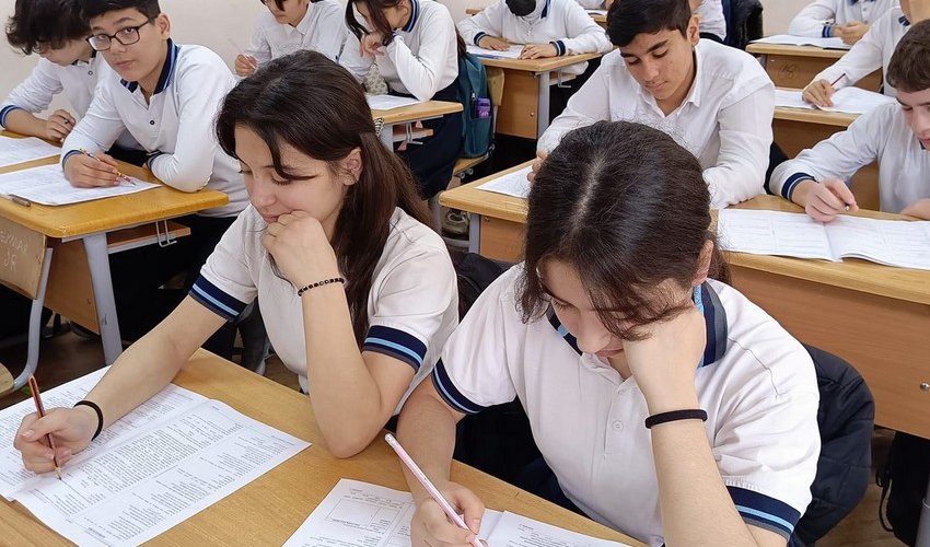 Bakıda iki məktəb direktoru nöqsanlara görə işdən çıxarılıb Bakıda iki məktəb direktoru nöqsanlara görə işdən çıxarılıb