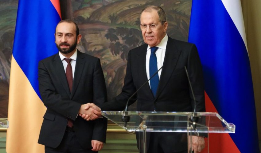 İrəvanda Mirzoyan və Lavrov arasında görüş başlayıb İrəvanda Mirzoyan və Lavrov arasında görüş başlayıb