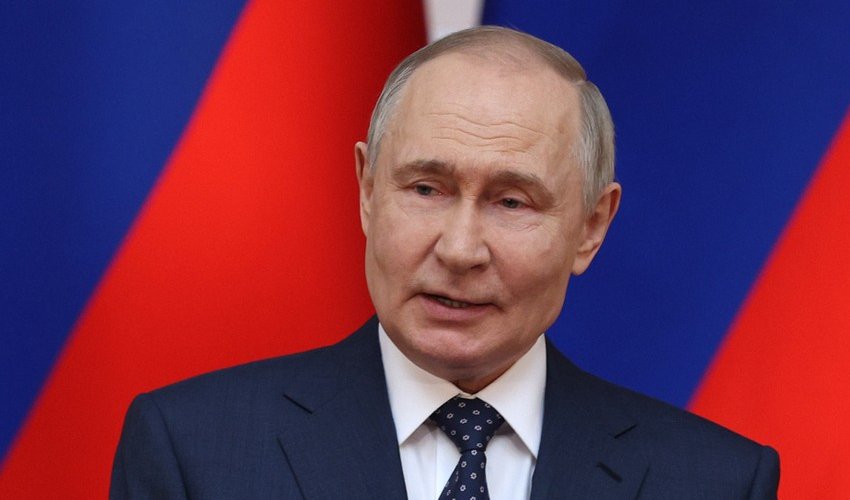 Putin Kurska səfər edib Putin Kurska səfər edib