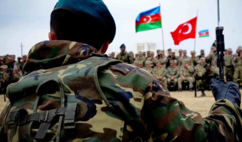 Азербайджан и Турция проведут совместные военные учения Азербайджан и Турция проведут совместные военные учения
