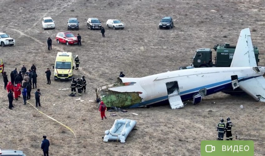 На месте крушения самолета AZAL близ Актау появился мемориал На месте крушения самолета AZAL близ Актау появился мемориал