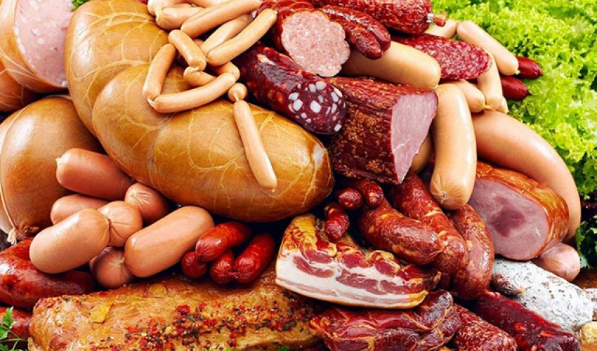 Kolbasa istehsalı azalıb Kolbasa istehsalı azalıb