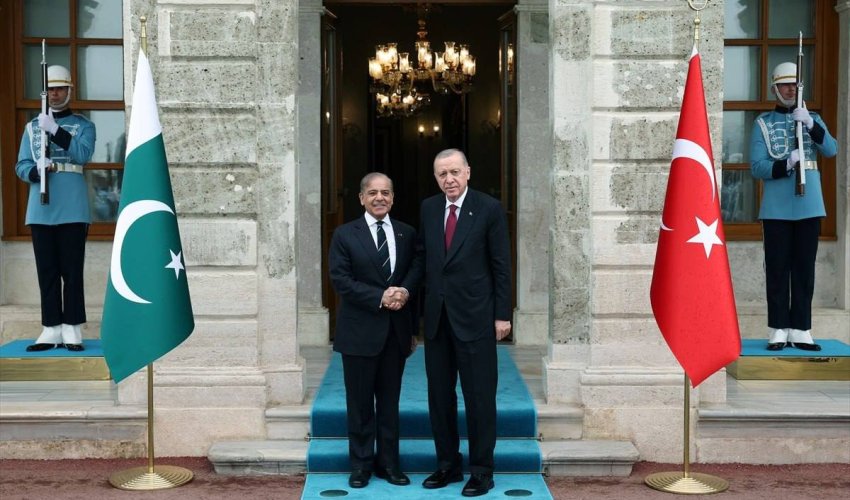 Ərdoğan Pakistanın baş naziri ilə görüşüb Ərdoğan Pakistanın baş naziri ilə görüşüb