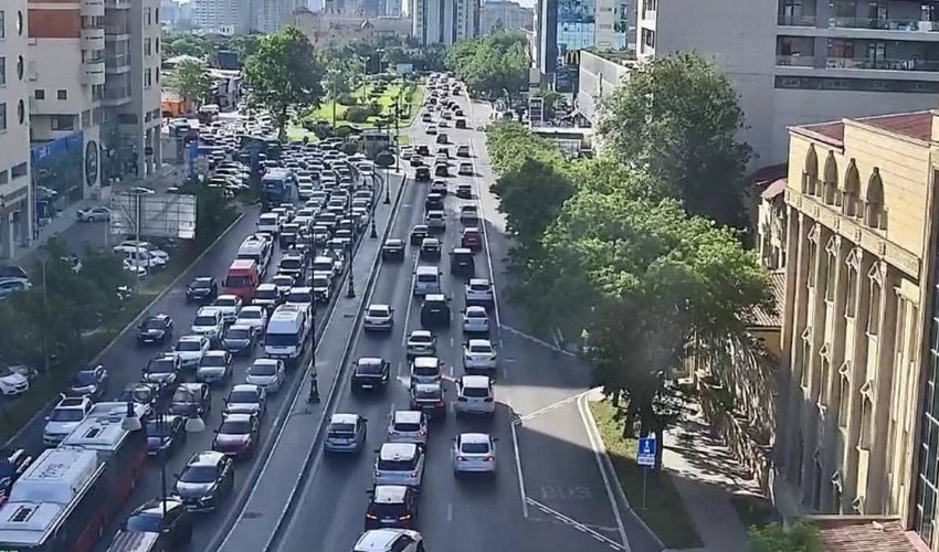 Yollarda tıxac var - Siyahı