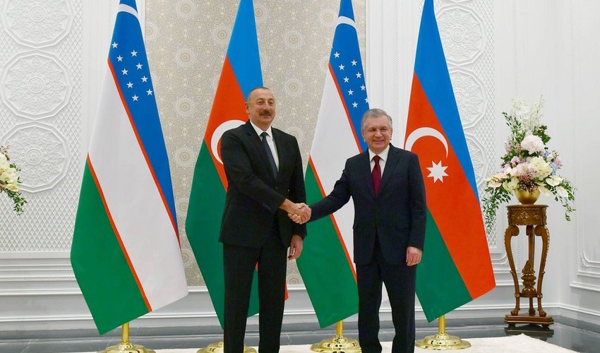 Şavkat Mirziyoyev İlham Əliyevi təbrik edib Şavkat Mirziyoyev İlham Əliyevi təbrik edib