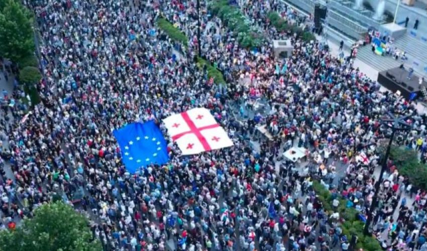 Georgia opposition keeps up pressure as government crackdown escalates Georgia opposition keeps up pressure as government crackdown escalates