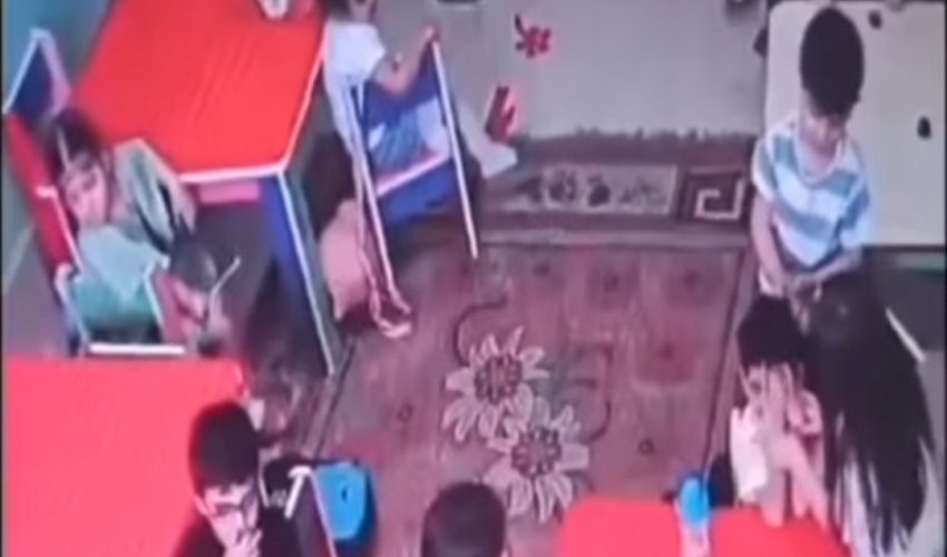 "Kaspi kids" uşaq bağçasında uşaq döyülüb - Video "Kaspi kids" uşaq bağçasında uşaq döyülüb - Video