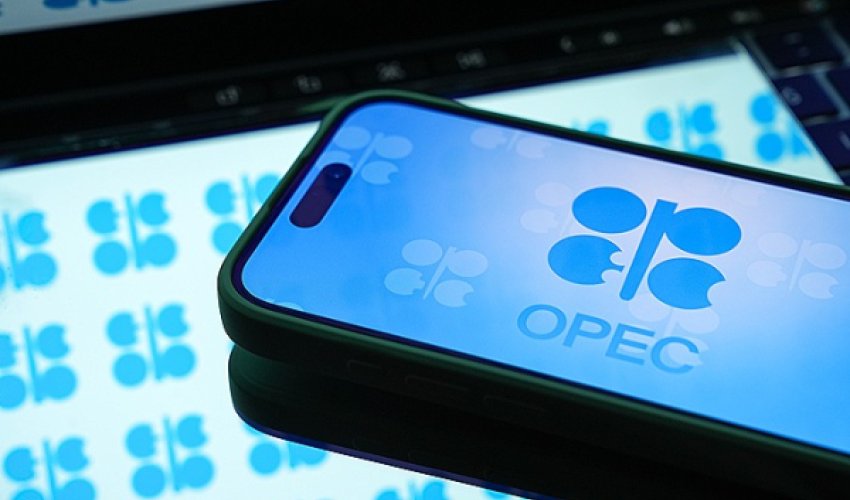 Восемь стран ОПЕК+ договорились увеличить добычу нефти Восемь стран ОПЕК+ договорились увеличить добычу нефти