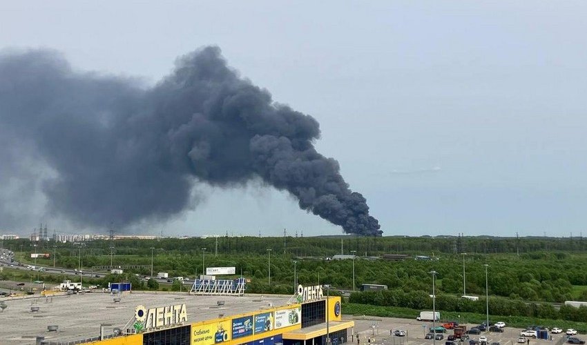 В Санкт-Петербурге горит завод порошковых красок В Санкт-Петербурге горит завод порошковых красок