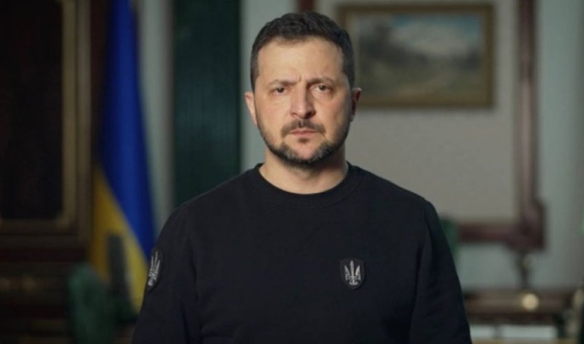 Zelenski Rusiya nümayəndə heyətinin nümayəndələrini "axmaq" adlandırıb Zelenski Rusiya nümayəndə heyətinin nümayəndələrini "axmaq" adlandırıb