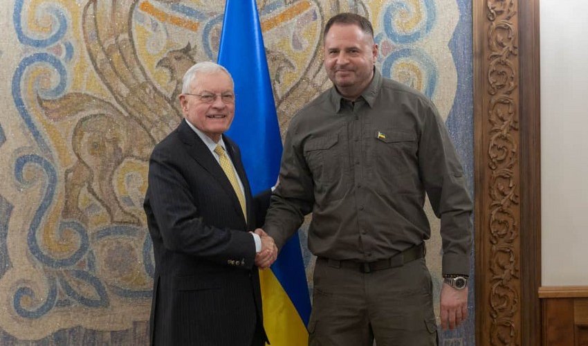 Ермак и Келлог обсудили усиление антироссийских санкций Ермак и Келлог обсудили усиление антироссийских санкций