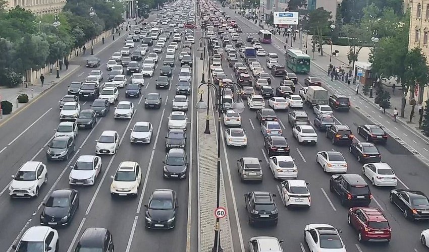 Bakıda 20 istiqamətdə sıxlıq müşahidə olunur