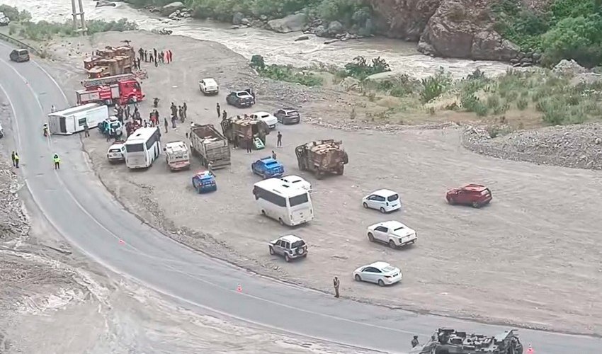 Türkiyədə avtobus aşıb, 12 hərbçi yaralanıb