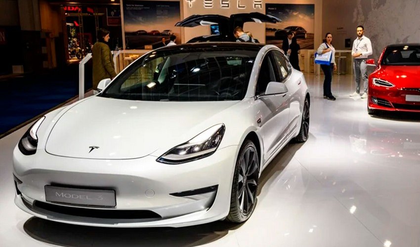 СМИ: Трамп планирует продать свой Tesla СМИ: Трамп планирует продать свой Tesla