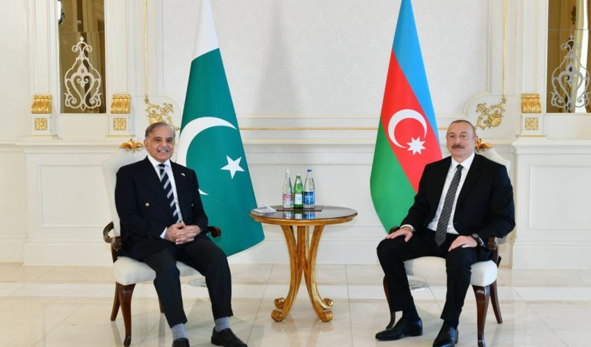 İlham Əliyev və Şahbaz Şərif arasında telefon danışığı olub İlham Əliyev və Şahbaz Şərif arasında telefon danışığı olub