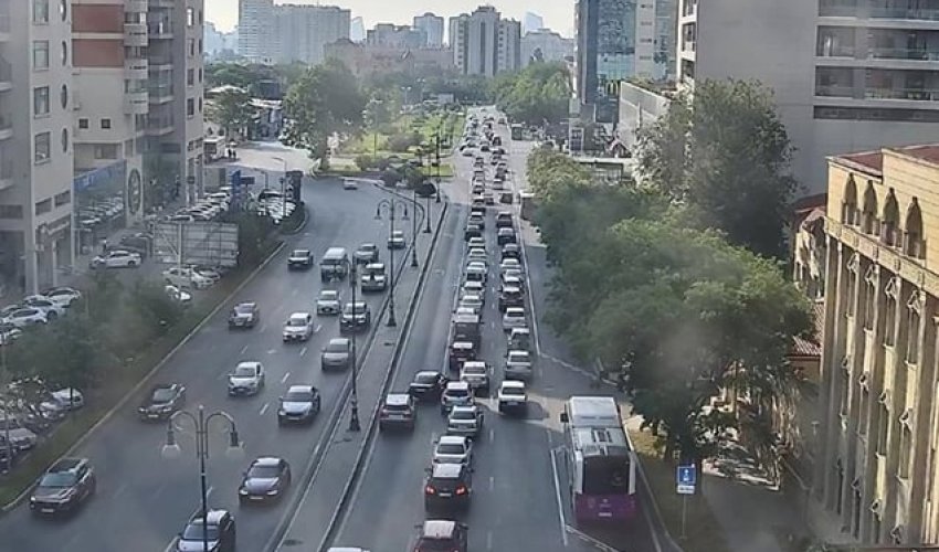 Bəzi yollarda tıxac var - Siyahı Bəzi yollarda tıxac var - Siyahı