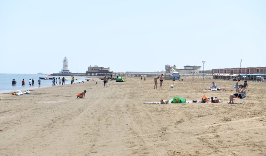 Azerbaijan prepares Baku beaches for summer season Azerbaijan prepares Baku beaches for summer season