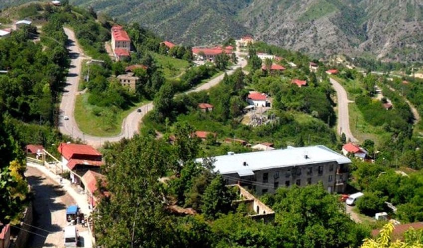 Prezident Şuşa ilə bağlı sərəncam imzalayıb Prezident Şuşa ilə bağlı sərəncam imzalayıb