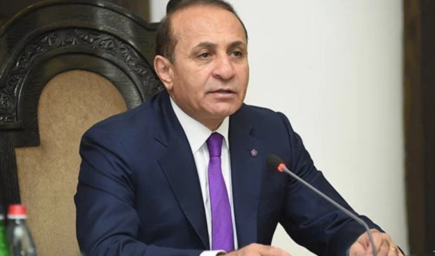 Экс-премьер Армении под домашним арестом Экс-премьер Армении под домашним арестом