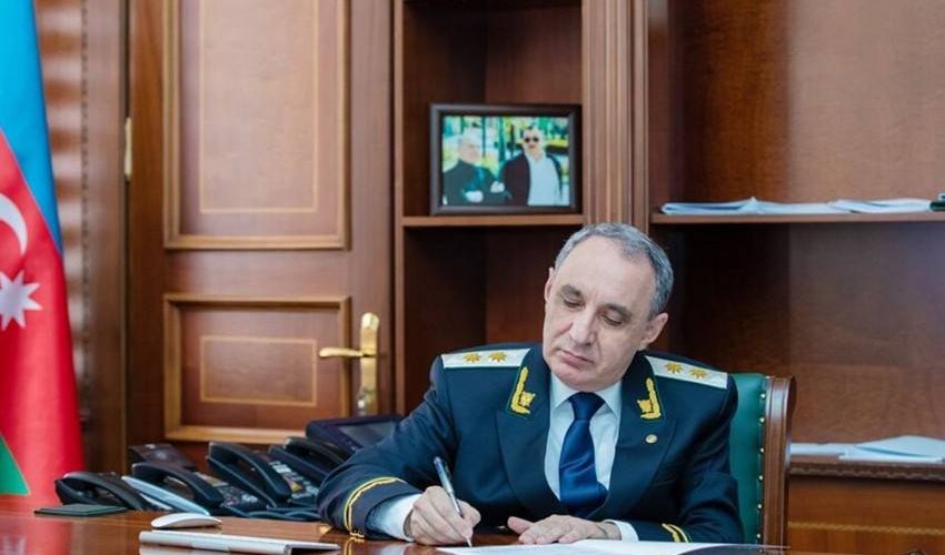 Baş Prokuror əmrlər imzalayıb Baş Prokuror əmrlər imzalayıb