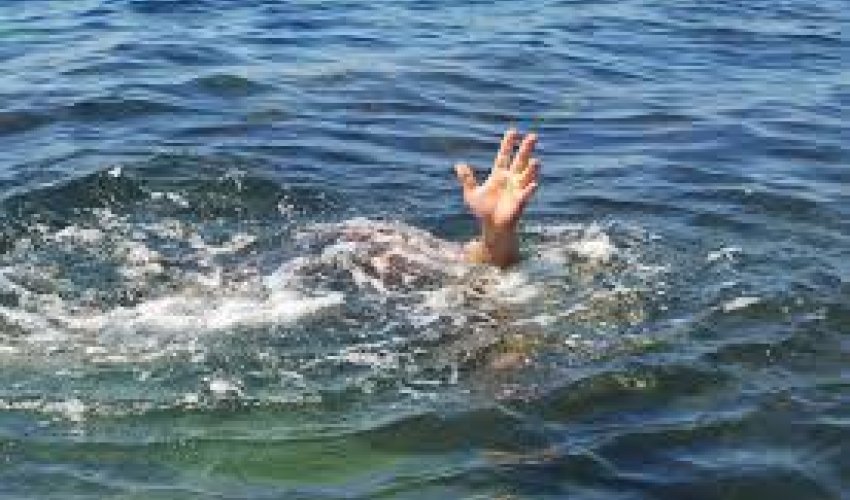 Saatlıda 18 yaşlı gənc çayda boğulub Saatlıda 18 yaşlı gənc çayda boğulub